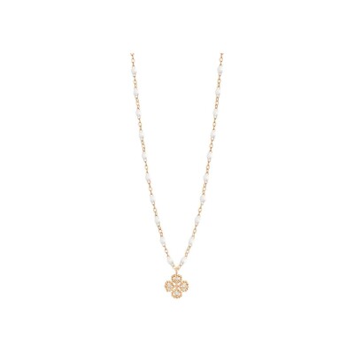 Collier Gigi Clozeau Lucky Trèfle en or rose, résine blanche et diamants, taille 42cm