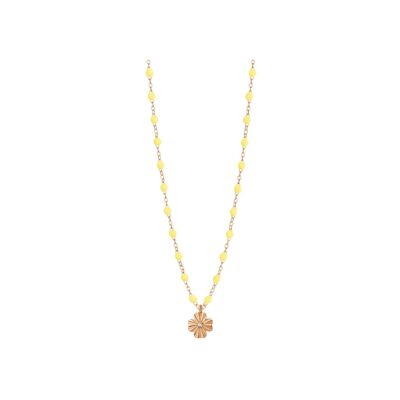 Collier Gigi Clozeau Trèfle Lumière en or rose, résine mimosa et diamant, 42cm