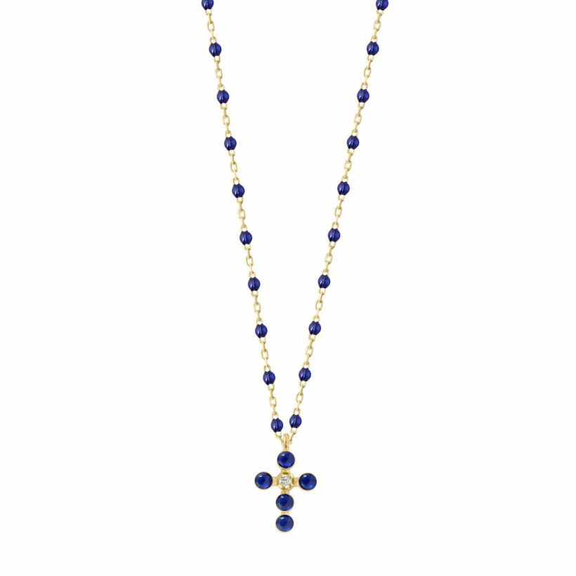 Collier Gigi Clozeau Croix Perlée en or jaune, résine bleu prusse et diamant, 42cm