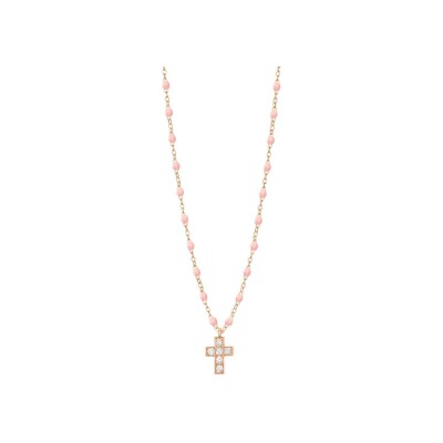 Collier Gigi Clozeau Croix en or rose, résine rose bébé et diamants, taille 42cm
