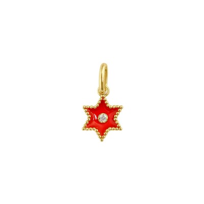 Pendentif Gigi Clozeau Etoile Star en or jaune, résine corail et diamant