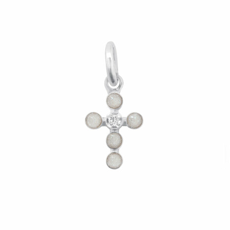 Pendentif Gigi Clozeau Croix Perlée en or blanc, résine opale et diamant