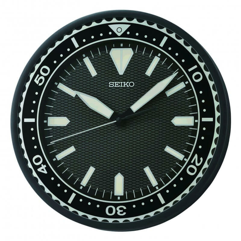 Horloge murale Seiko à trotteuse silencieuse, aiguilles et index luminescents QXA791K