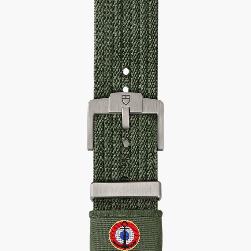 Montre TUDOR Pelagos FXD GMT, boîtier 42 mm en titane, bracelet en tissu vert