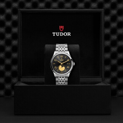 TUDOR 1926 Luna watch 39mm steel case, Moon phase indicator