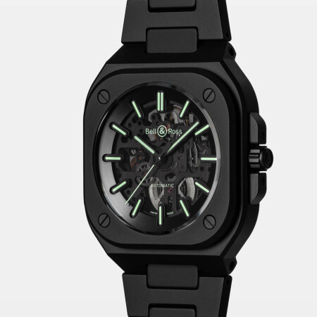 Montre Bell & Ross BR 05 Skeleton Black Lum Ceramic 41mm