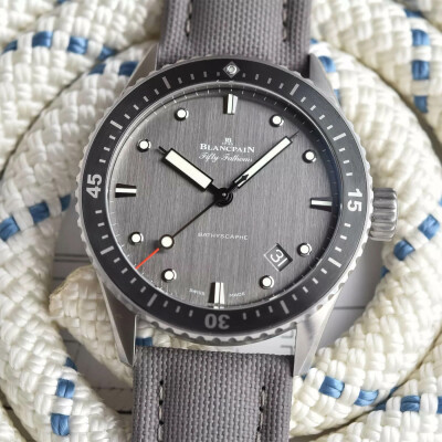 Montre Blancpain Fifty Fathoms Bathyscaphe