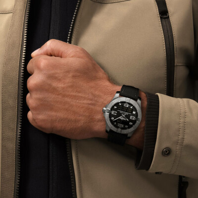 Montre Breitling Professional Aerospace Evo