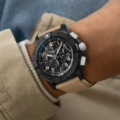 Montre Breitling Avenger B01 Chronograph 42 Night watch