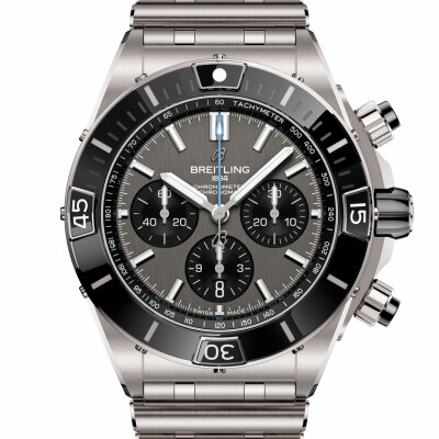 Montre Breitling Super Chronomat Automatic 44 B01 Titanium