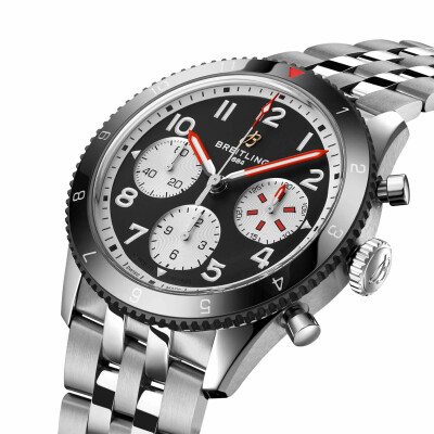 Montre Breitling Classic AVI Chronograph 42 Mosquito