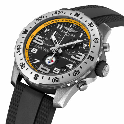 Montre Breitling Professional Endurance Pro 44 NFL Pittsburgh Steelers Edition