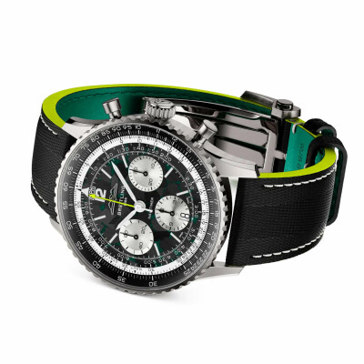 Montre Breitling Navitimer B01 Chronograph 43 Aston Martin Aramco Formula One™ Team Édition Limitée EB01381A1B1X1
