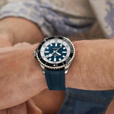 Montre Breitling Superocean Automatic 44