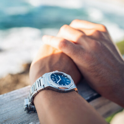 Montre Girard-Perregaux Laureato Quartz 34mm