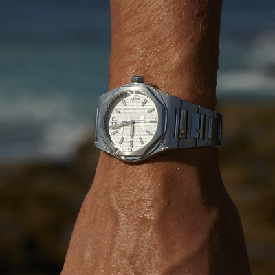 Montre Girard-Perregaux Laureato 42mm