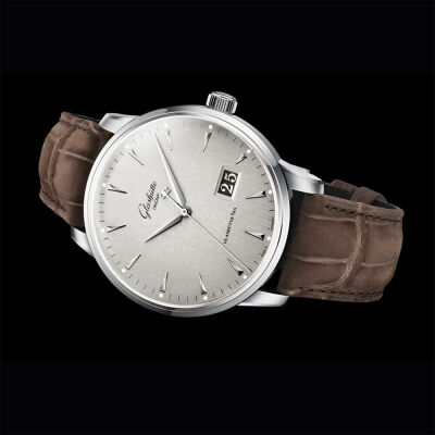 Montre Glashütte Original Senator Excellence Date Panorama