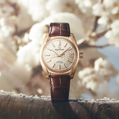 Montre Grand Seiko Heritage Collection Hi-Beat 36000 "Sakura-Kakushi" SBGH368