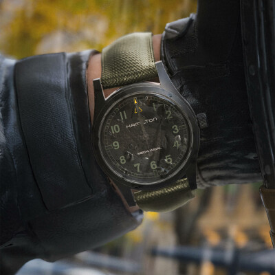 Montre HAMILTON x Call of Duty Modern Warfare 4 Khaki Fiel Mechanical Édition Spéciale H70475930
