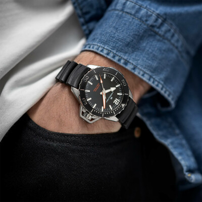 Montre Hamilton Khaki Navy Frogman Auto H77825330