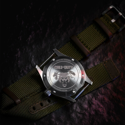 Montre HAMILTON "Call of Duty" Khaki Field Auto 38mm Édition Spéciale H70475930
