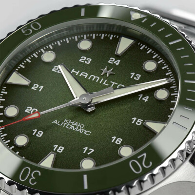 Montre Hamilton Khaki Navy Scuba Auto H82525160
