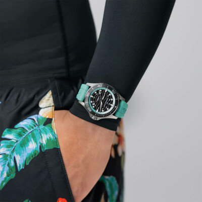 Montre HAMILTON Khaki Navy Scuba Automatic 40mm H82415331
