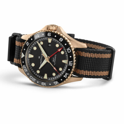 Montre Hamilton Khaki Navy Scuba Automatic GMT 43mm H82565930