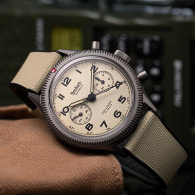 Montre Hanhart 1882 417 TI Desert Pilot, 42mm, bracelet caoutchouc sable, Édition Limitée