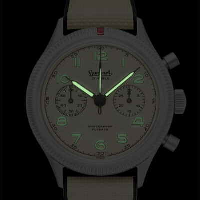 Montre Hanhart 1882 417 TI Desert Pilot, 42mm, bracelet caoutchouc sable, Édition Limitée