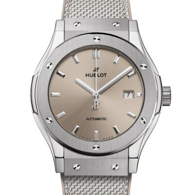 Montre Hublot Classic Fusion Titanium Essential Taupe 42mm