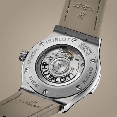 Montre Hublot Classic Fusion Titanium Essential Taupe 42mm