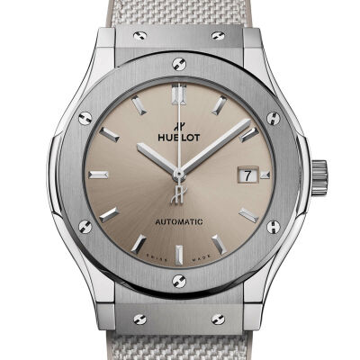 Montre Hublot Classic Fusion Titanium Essential Taupe 45mm