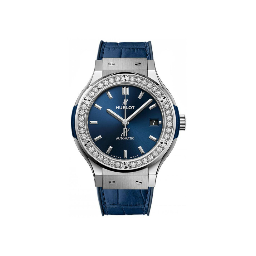 Montre Hublot Classic Fusion Titanium Blue Diamonds 38mm