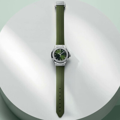 Hublot Classic Fusion Titanium Green Diamonds 38mm watch