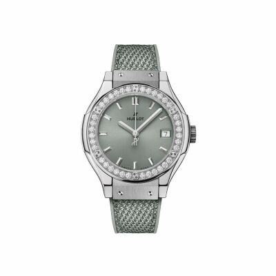 Montre Hublot Classic Fusion Titanium Sage Green Diamonds 33mm