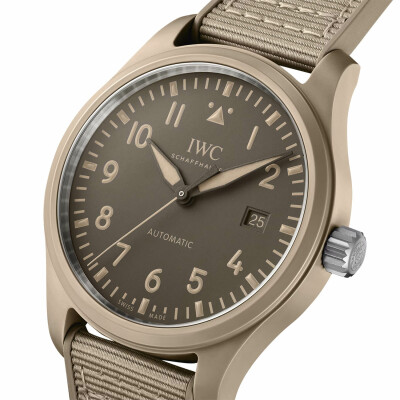 Montre IWC Schaffhausen Montre d'Aviateur Automatic 41 TOP GUN "Mojave Desert"