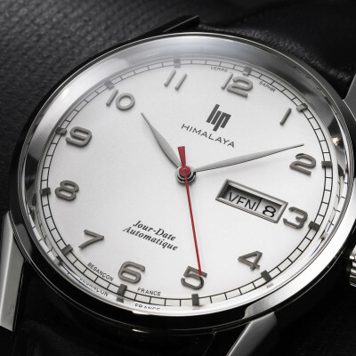 Montre Lip Himalaya 40mm Automatique Jour Date 671582