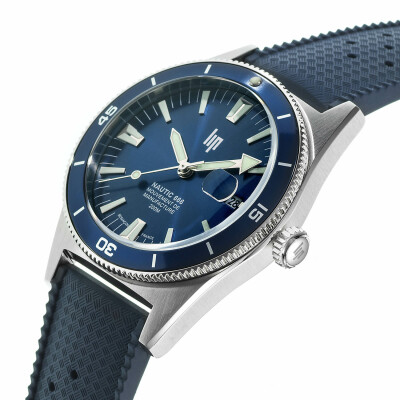 Montre Lip Nautic 666 Automatique Manufacture 39mm 676051