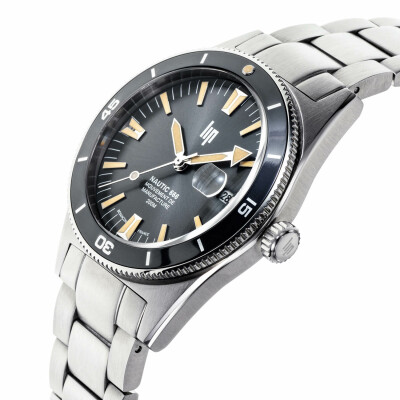 Montre Lip Nautic 666 Automatique Manufacture 39mm 676053