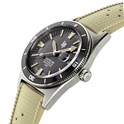 Montre Lip Nautic 666 Automatique Manufacture 39mm 676054