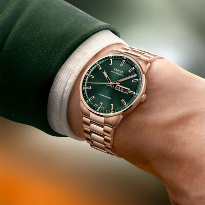 Montre Mido Commander Datoday M021.430.33.091.00