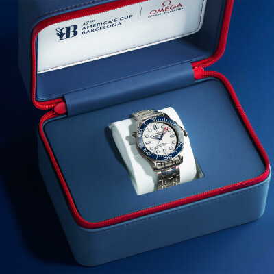 Montre Omega Seamaster Diver 300M Co-Axial Master Chronometer 42mm Coupe de l'America 2024