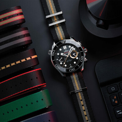 Montre OMEGA Seamaster Diver 300M Chronograph 007 First Light