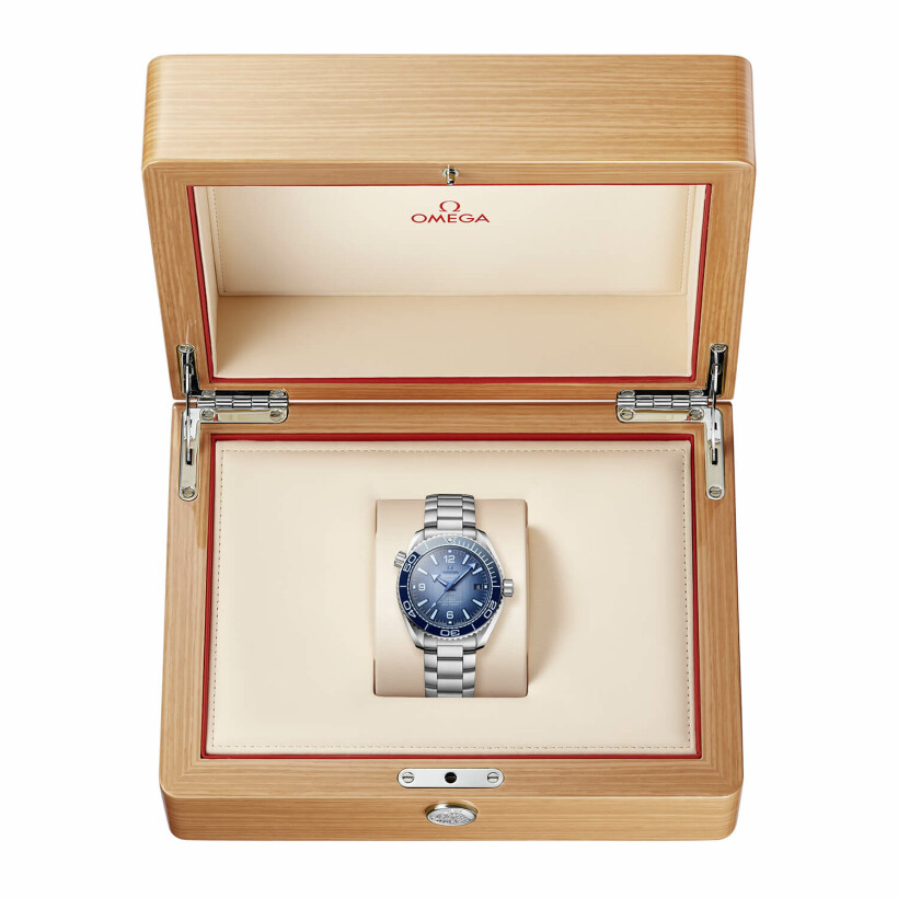 Montre Omega Seamaster Planet Ocean 600M Co-Axial Master Chronometer 39.5mm Summer Blue