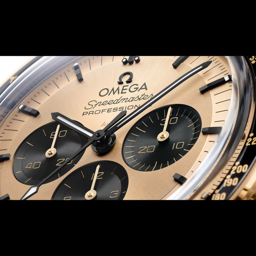 Montre OMEGA Speedmaster Moonwatch Professional Chronograph Co-axial Master Chronometer 42mm
