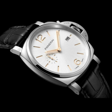 Panerai Luminor Due 42mm watch