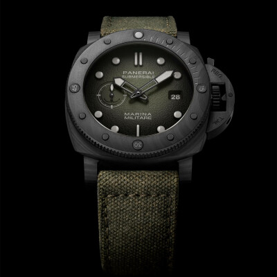 Montre Panerai Submersible Marina Militare Carbotech™
