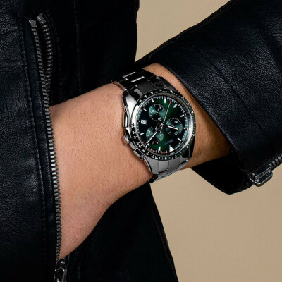 Montre RADO Hyperchrome Quartz Chronograph R32259313