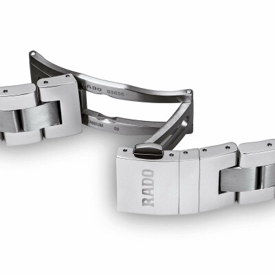 RADO Hyperchrome Quartz Chronograph R32259163 watch